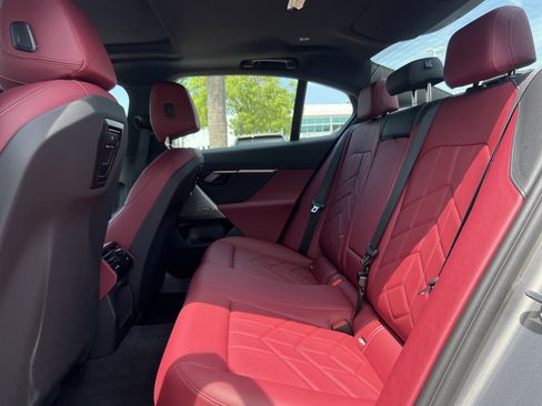 Certified 2025 BMW 540i xDrive image 31