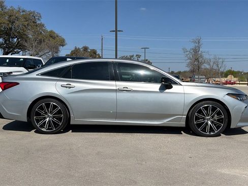 Certified 2020 Toyota Avalon XSE image 4