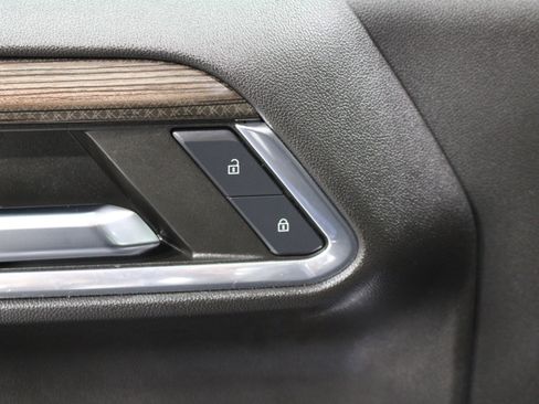 Used 2024 Chevrolet Silverado 1500 LT Trail Boss w/ LT Trail Boss Premium Package image 8