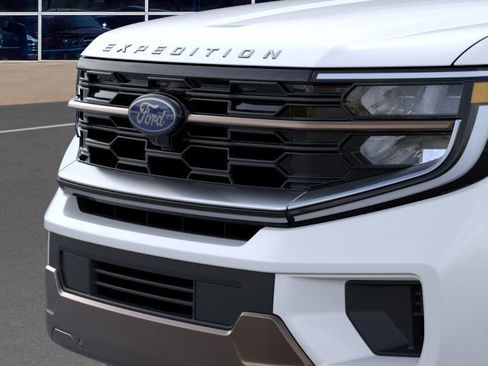 New 2025 Ford Expedition King Ranch image 17