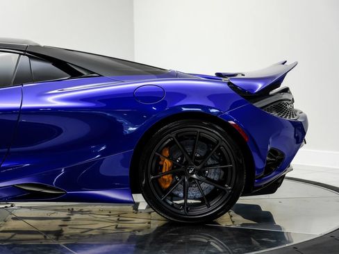 Used 2026 McLaren 750S Spider RWD image 16