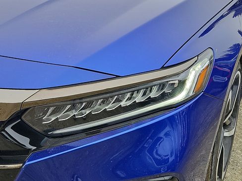 Used 2022 Honda Accord Sport image 10