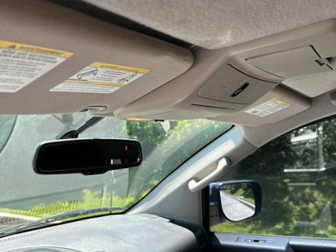 Used 2014 Nissan Titan SV image 24