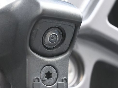 Used 2025 Jeep Wrangler Unlimited Sport AWD/4WD image 10