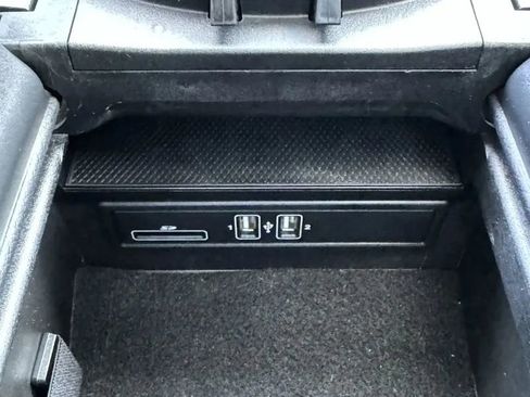 Used 2016 Mercedes-Benz C 300 4MATIC Sedan image 48
