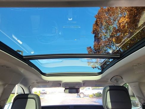 New 2026 Lincoln Nautilus Reserve image 12