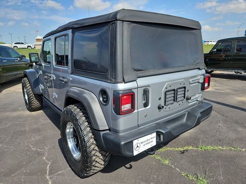 Used 2018 Jeep Wrangler Unlimited Sport AWD/4WD image 5