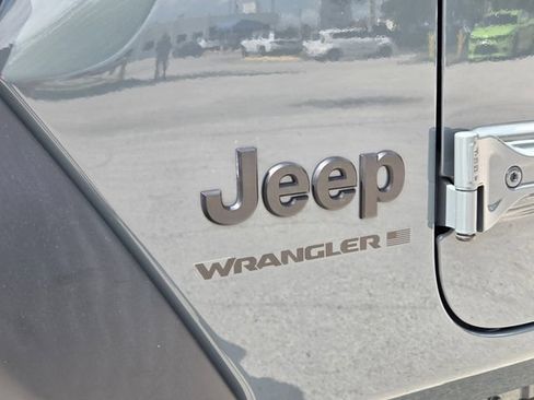 Used 2024 Jeep Wrangler Unlimited Sport AWD/4WD image 11