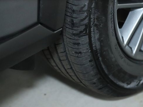 Used 2024 Nissan Rogue S image 36