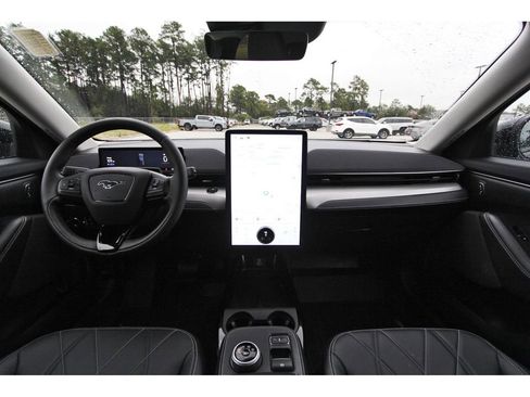 Used 2023 Ford Mustang Mach-E Select image 12