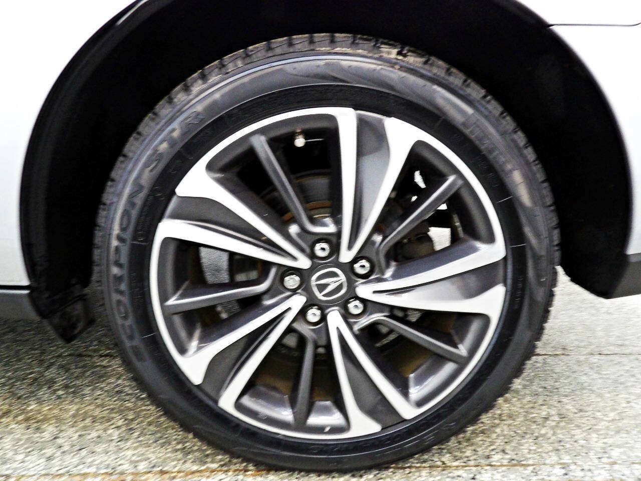 Used 2020 Acura MDX w/ Technology Package FWD image 22