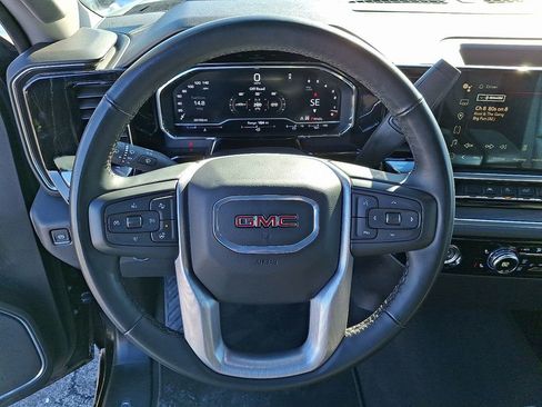 Used 2024 GMC Sierra 1500 SLT image 15