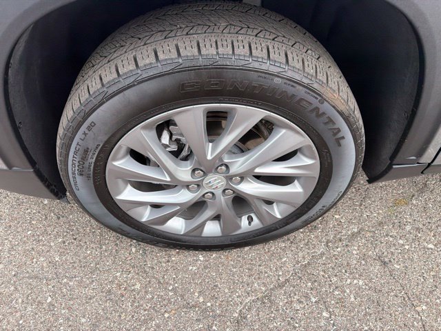 Used 2025 Buick Enclave Preferred AWD/4WD image 14