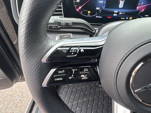 Used 2025 Mercedes-Benz GLS 580 4MATIC image 22