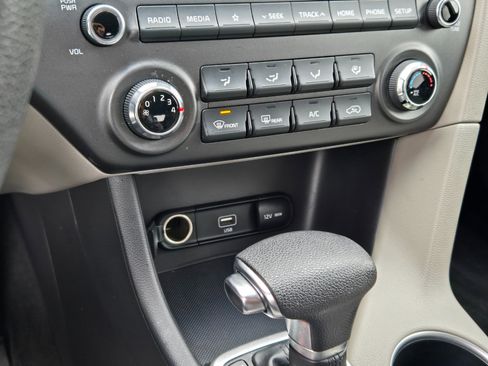 Used 2020 Kia Sportage LX image 23