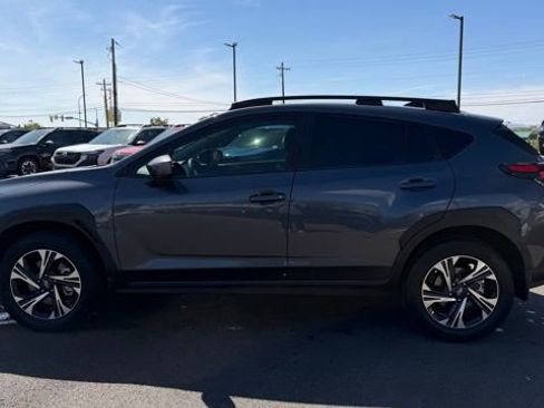 Used 2024 Subaru Crosstrek 2.0i Premium AWD/4WD image 6