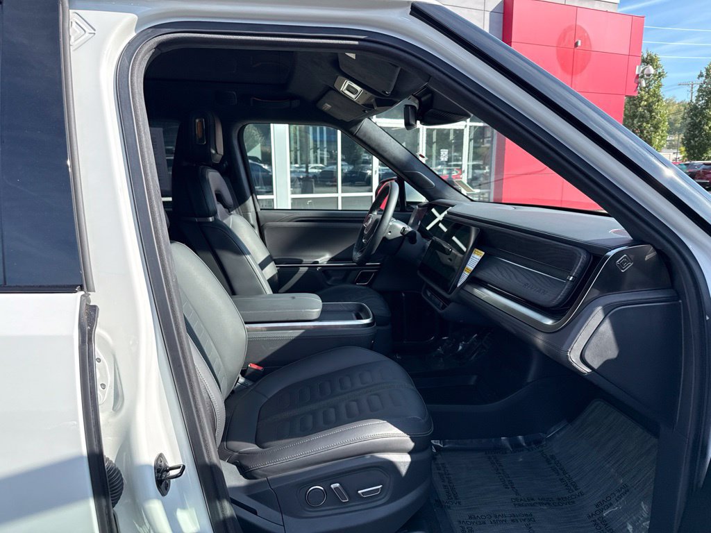 Used 2023 Rivian R1T Adventure Dual AWD/4WD image 9