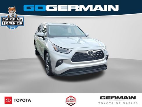 Used 2024 Toyota Highlander XLE FWD image 5