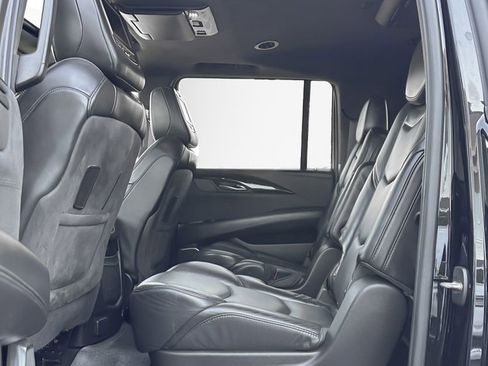 Used 2017 Cadillac Escalade ESV Platinum image 13