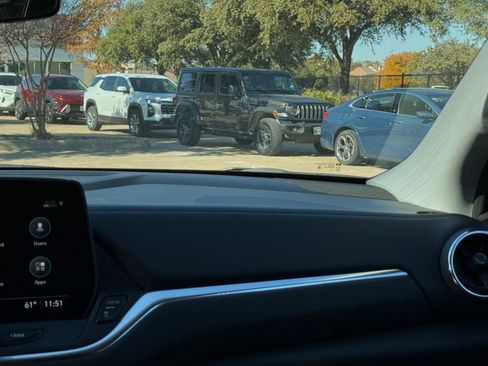 Used 2025 Chevrolet Blazer LT image 35