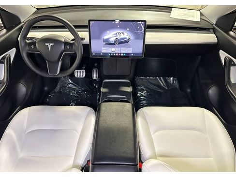 Used 2022 Tesla Model Y Performance AWD/4WD image 24