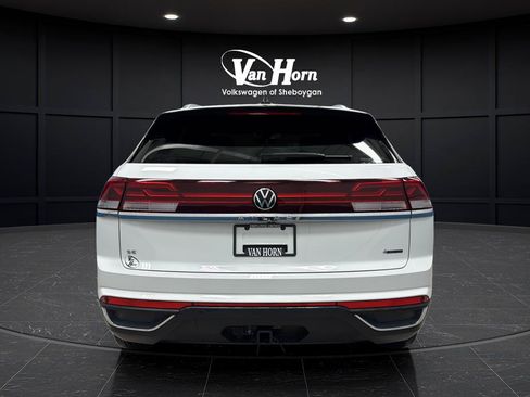 Used 2024 Volkswagen Atlas Cross Sport SE w/ Panoramic Sunroof Package AWD/4WD image 6