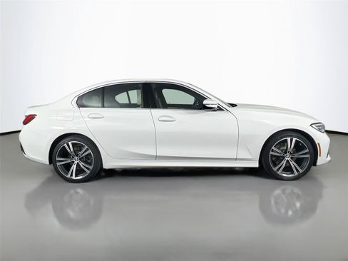 Used 2021 BMW 330i xDrive Sedan w/ Driving Assistance Package AWD/4WD image 7