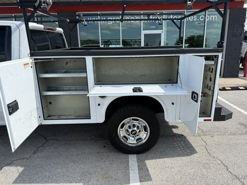 Used 2021 Chevrolet Silverado 2500 W/T w/ WT Convenience Package AWD/4WD image 13