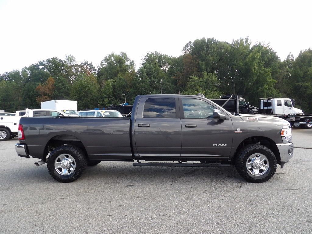 Used 2022 RAM 3500 Big Horn AWD/4WD image 9