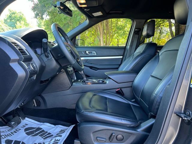 Used 2019 Ford Explorer XLT w/ Equipment Group 202A FWD image 12