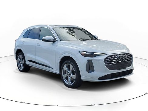 New 2026 Audi Q5 Premium Plus AWD/4WD image 1