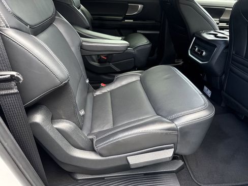 Used 2025 Ford Expedition Max Platinum AWD/4WD image 15