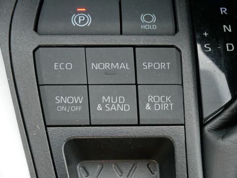 Certified 2025 Toyota RAV4 XLE image 29