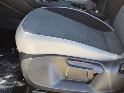 Used 2023 Volkswagen Taos S image 30