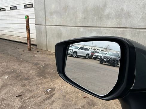 Used 2025 Nissan Versa SV image 18