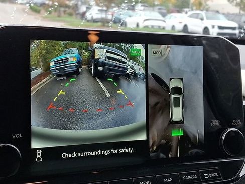 New 2025 Nissan Pathfinder SL image 15