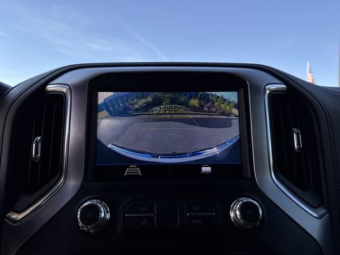 Used 2021 GMC Sierra 1500 SLE image 24