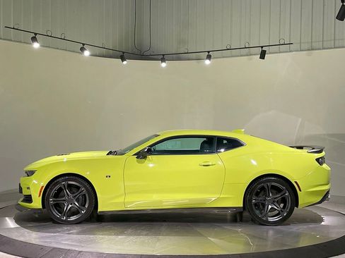 Used 2021 Chevrolet Camaro SS image 8