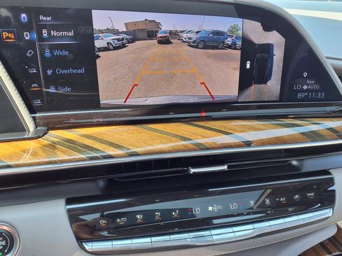 Certified 2023 Cadillac Escalade Premium Luxury Platinum image 36