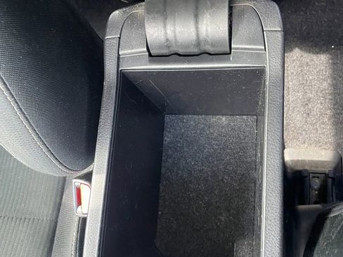 Used 2014 Toyota RAV4 XLE image 11