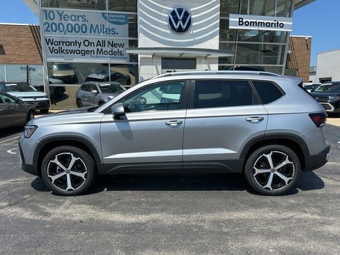 New 2025 Volkswagen Taos SEL AWD/4WD image 2