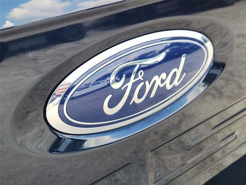 Used 2023 Ford F150 Lariat w/ Equipment Group 502A High AWD/4WD image 31