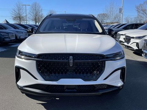 New 2026 Lincoln Nautilus Reserve image 2