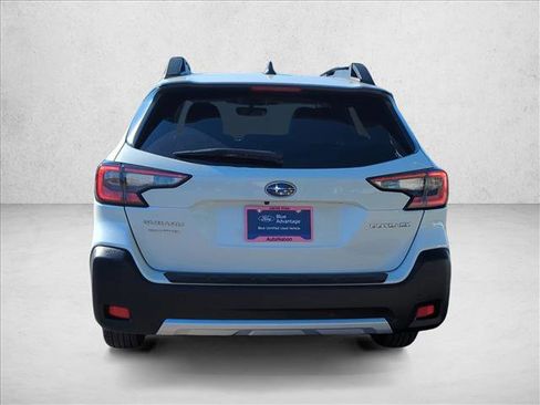 Used 2025 Subaru Outback Limited image 8