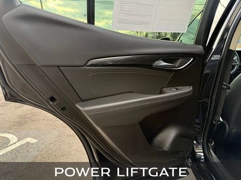 Used 2023 Buick Envision Essence image 23