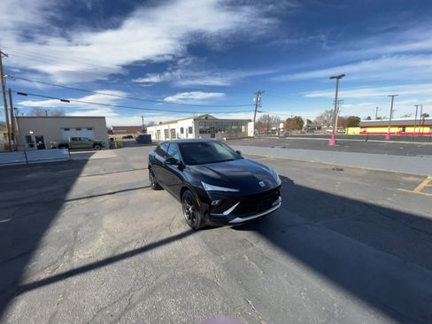 Used 2025 Buick Envista Sport Touring image 16