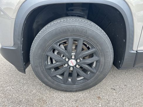 Used 2019 GMC Acadia SLT AWD/4WD image 7