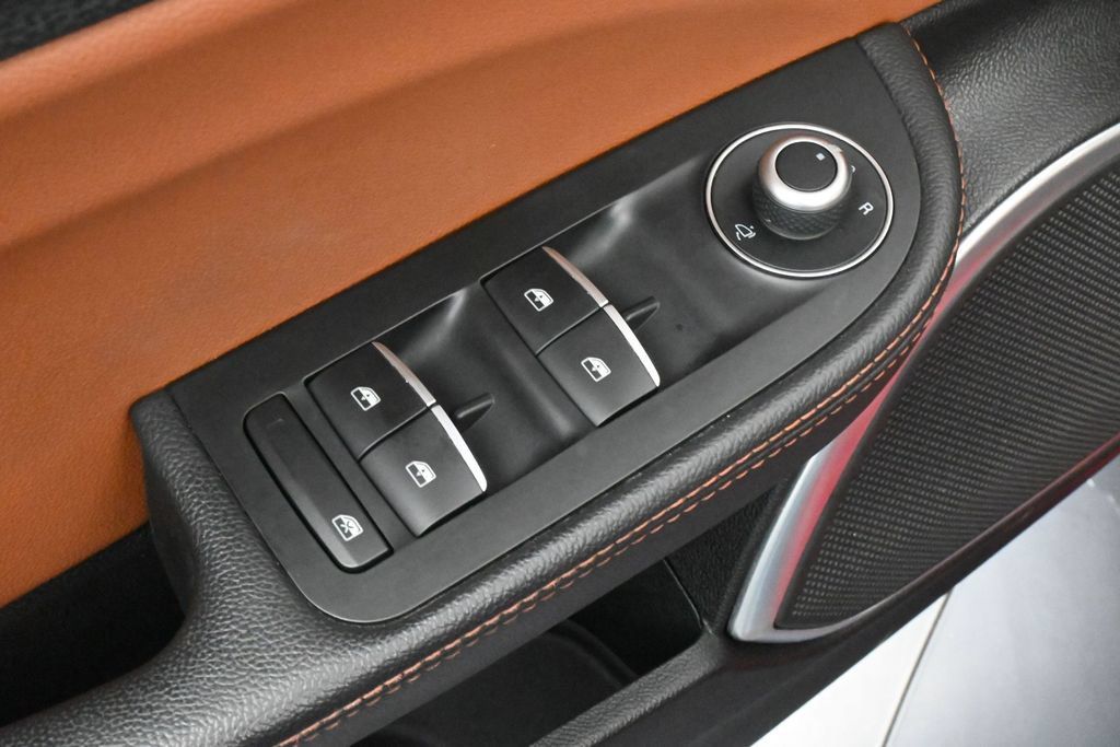 Used 2020 Alfa Romeo Giulia w/ Nero Edizione RWD image 14