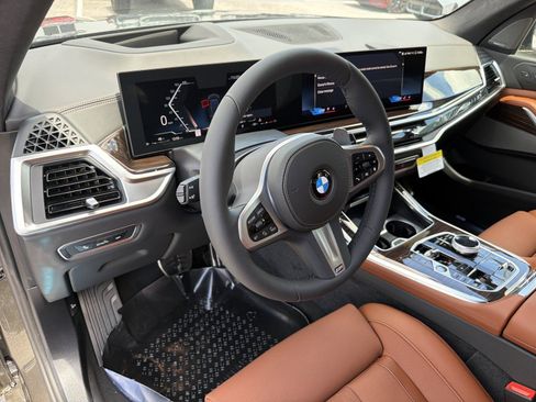 New 2027 BMW X7 xDrive40i w/ Executive Package AWD/4WD image 25