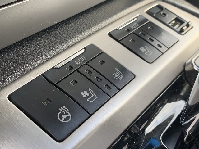 Used 2016 Toyota Land Cruiser AWD/4WD image 30